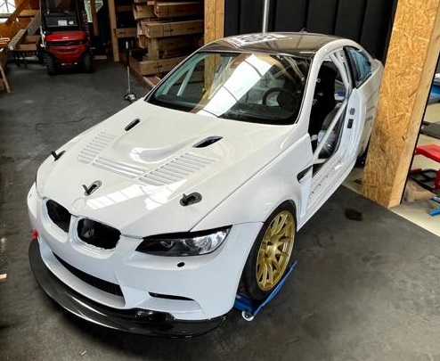 Carbon Motorhaube für BMW E92 M3 GTR / LCI – Bild 7
