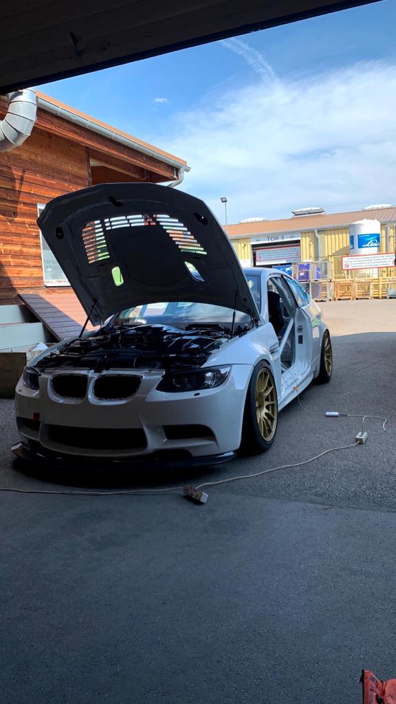 Carbon Motorhaube für BMW E92 M3 GTR / LCI – Bild 6
